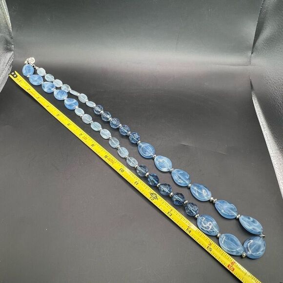 Jessica Simpson Blue Swirl Dimension Genuine Lucite One Strand Necklace Tags - Picture 5 of 6